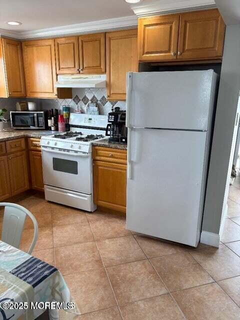 Building Photo - 217 Blaine Ave