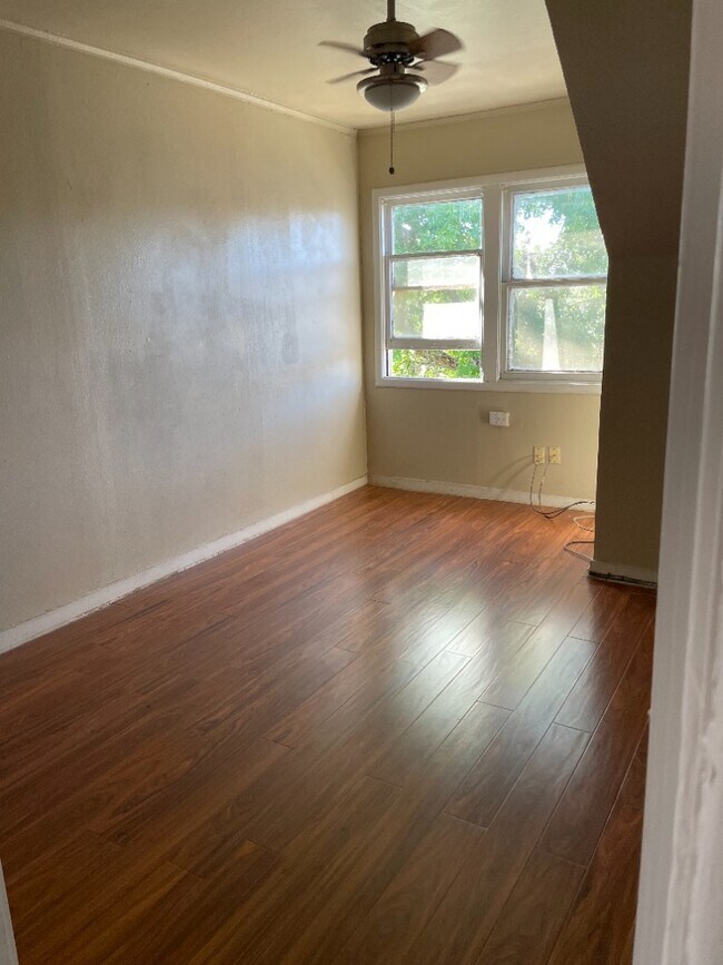 Building Photo - Monroe Properties