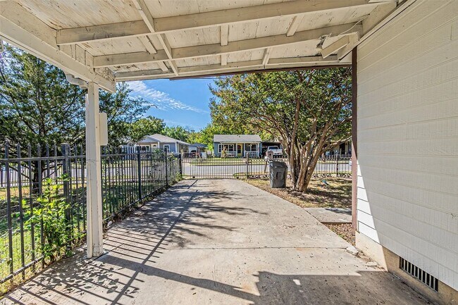 Photo - 4026 Odessa St House