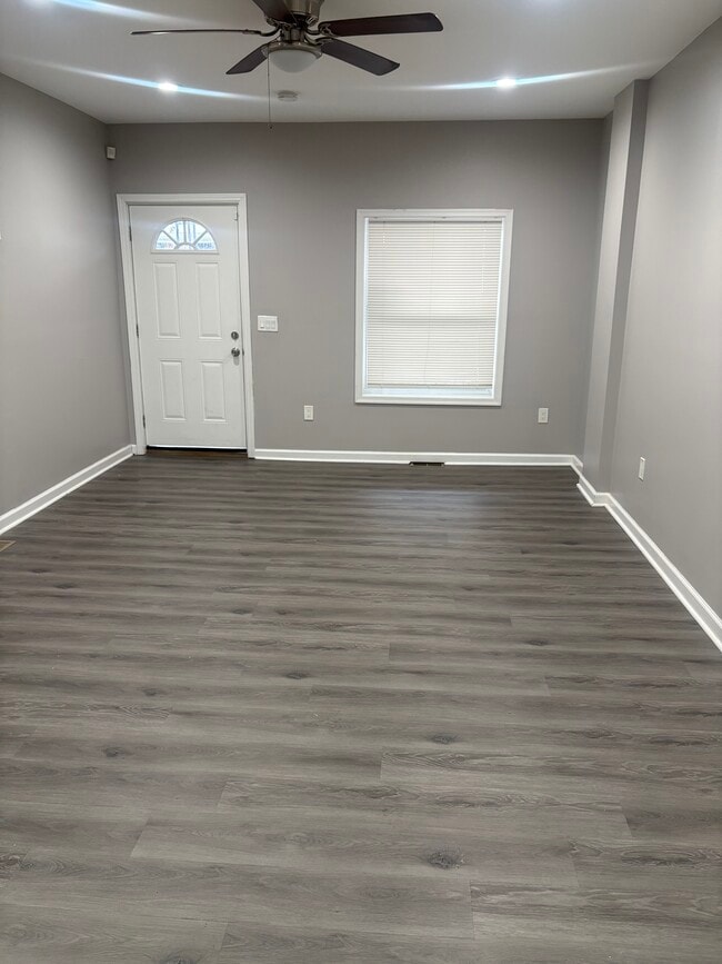 Photo - 619 E 29th St House