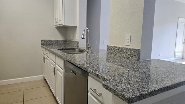 Foto del edificio - 7147 Yacht Basin Ave