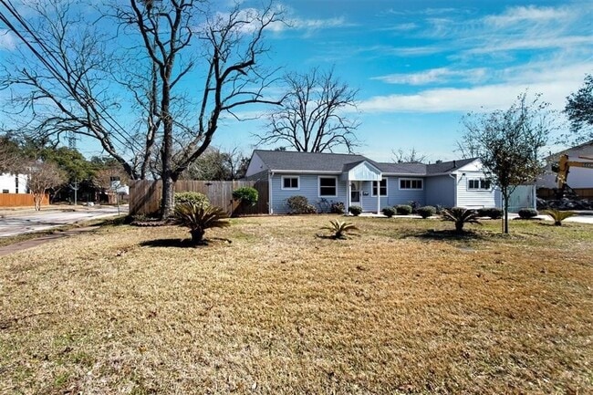 Building Photo - 1316 Zora St