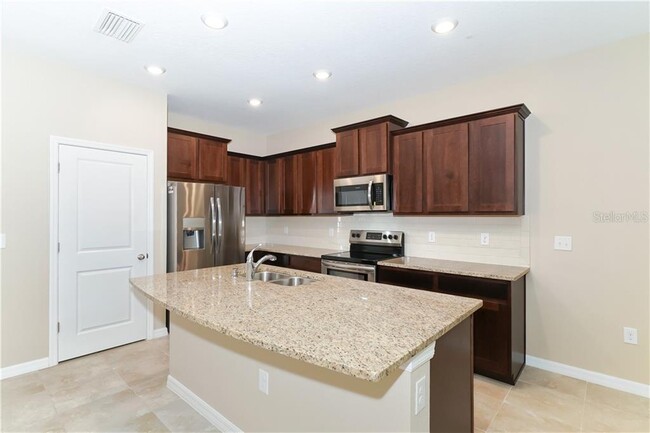 Building Photo - 2495 Midnight Pearl Dr