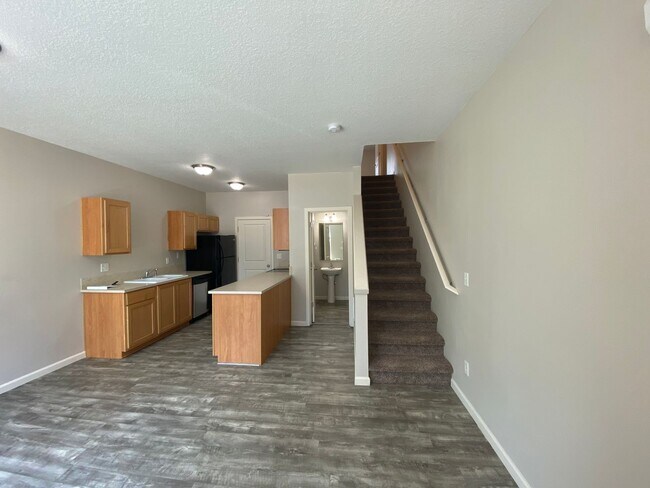 Foto del edificio - Beaverton Townhome + 1 car Garage - 2 Bedr...