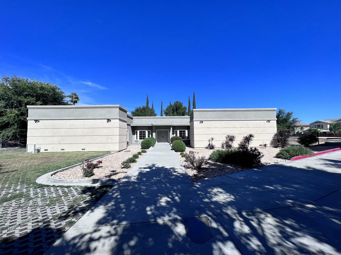 Primary Photo - 3431 Balfour Rd