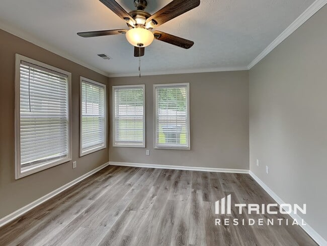 Building Photo - 220 Bermuda Run Drive Covington GA