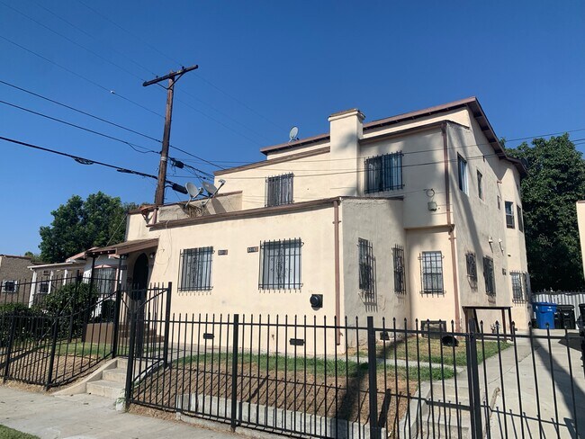 Exterior Photo - 5318 Ruthelen St
