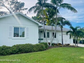 Building Photo - 925 S Tropical Trail