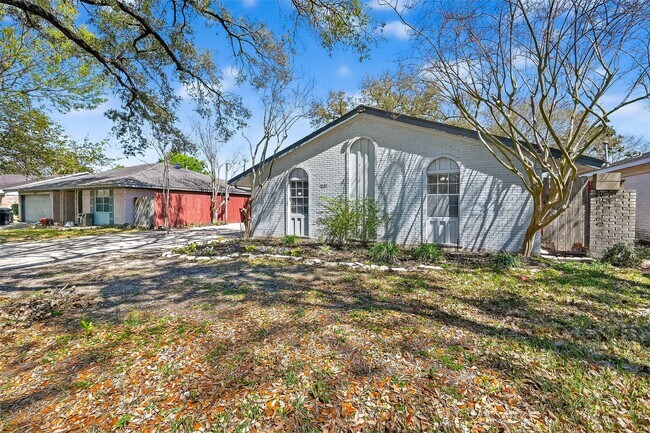 Foto del edificio - 12211 Chimney Rock Rd