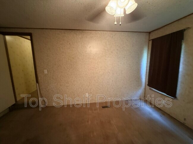 Building Photo - 431 Rocky Ridge Ln
