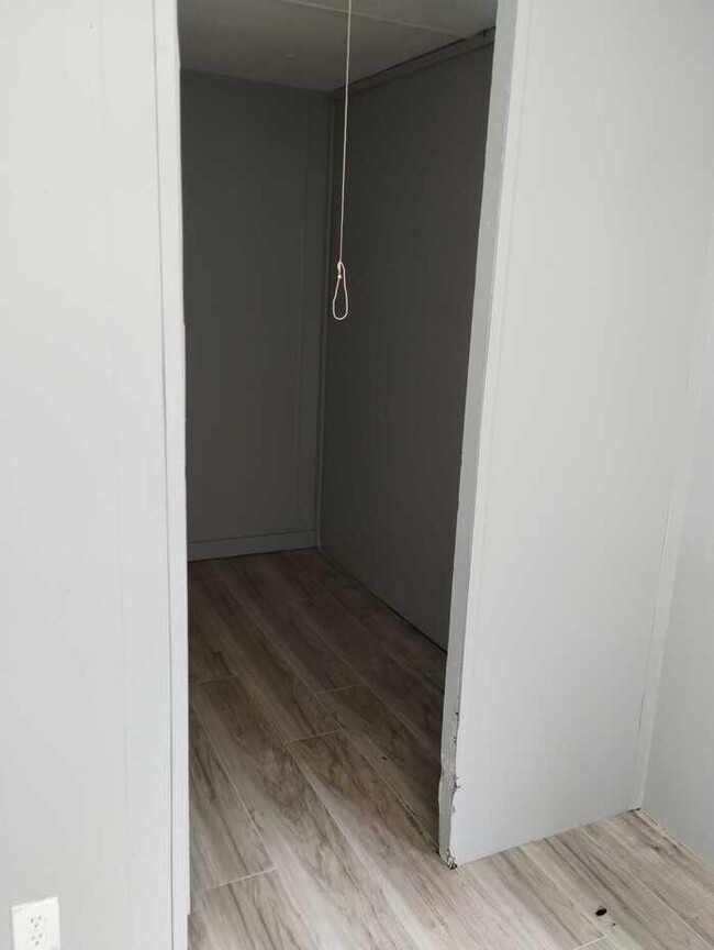 Building Photo - 2 Bed 1 bath mobile home
