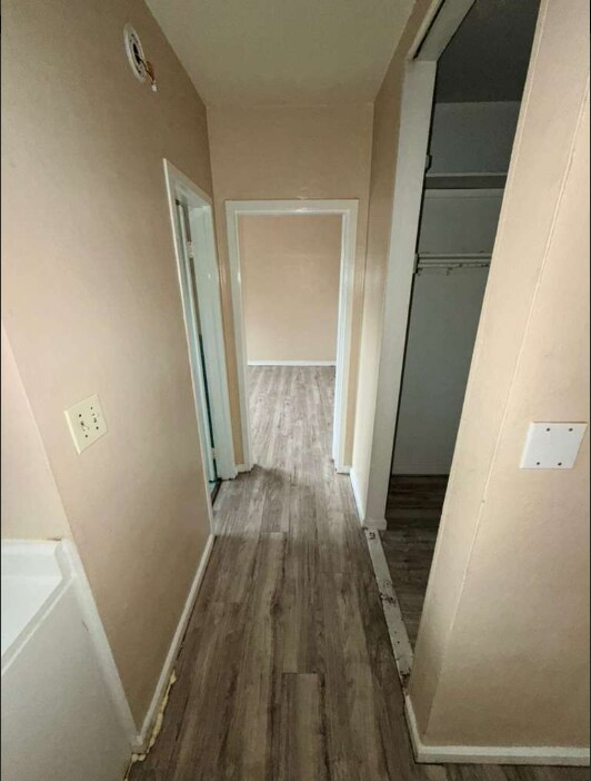 Building Photo - 13975 Superior Ave