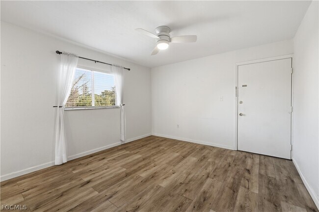 Foto del edificio - 8109 Country Rd