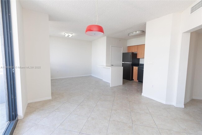 Foto del edificio - 1330 West Ave
