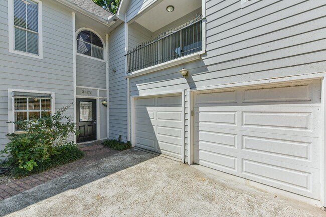 Foto del edificio - Offered By Precision Realty & Management, LLC