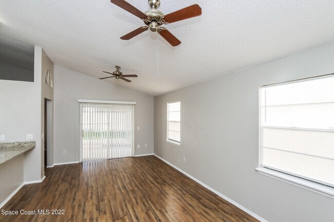 Foto del edificio - 1366 Whaling Ave SE