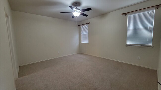 Building Photo - 13272 Skyline Dr