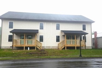 Building Photo - 1444 Magnolia Ave