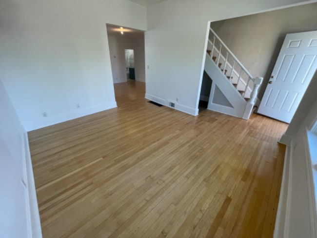 Building Photo - 515 Hillsdale St