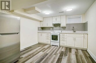 Building Photo - 42 Madron Cres