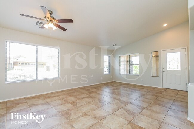 Building Photo - 2647 W Canyon Way