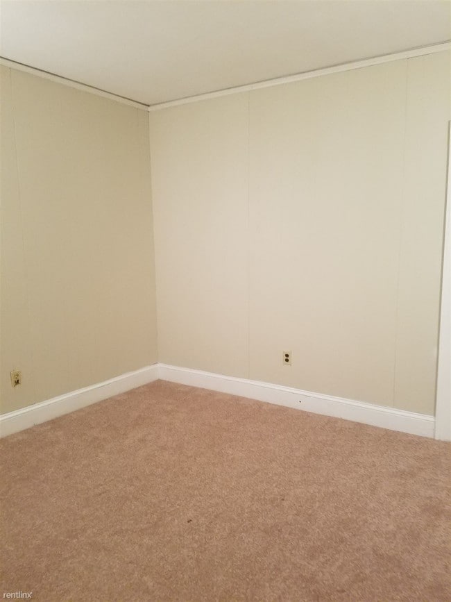 Building Photo - 235 Pearl St