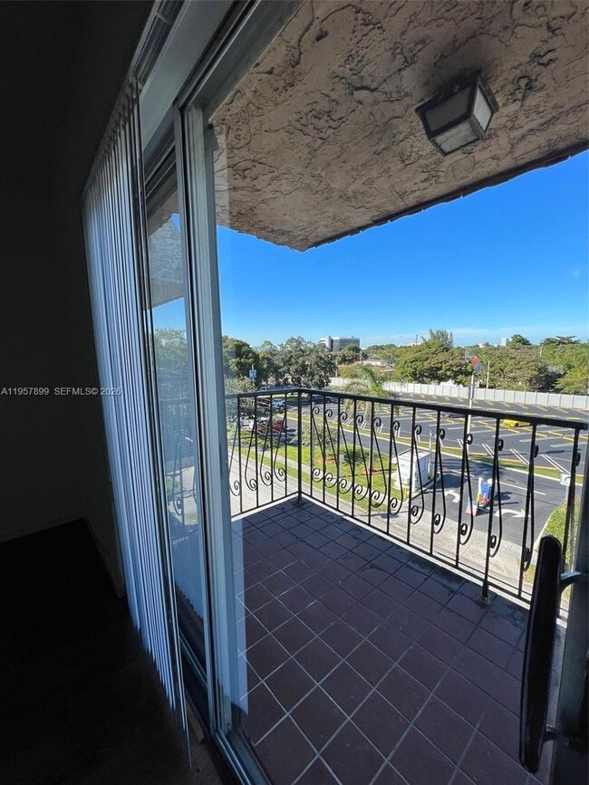 Foto del edificio - 2500 SW 6th St