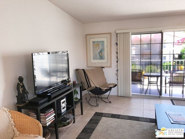 Foto del edificio - 2701 E Mesquite Ave