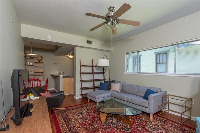 Foto del edificio - 4708 Depew Ave