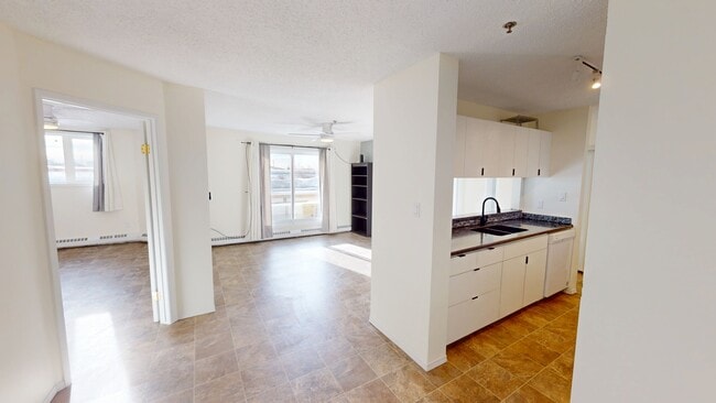 Building Photo - 10405-10499 99 Ave