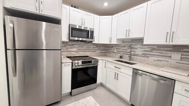Building Photo - 6505 Winfield Blvd