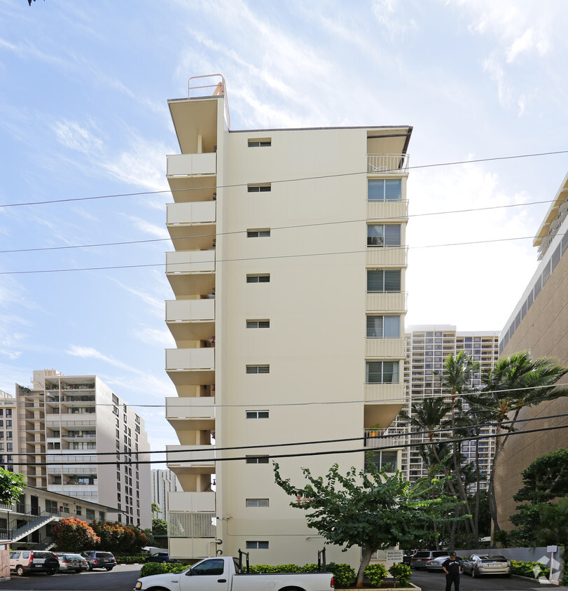 Building Photo - Waikiki Imperial