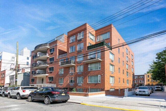 Building Photo - Penelope Residences