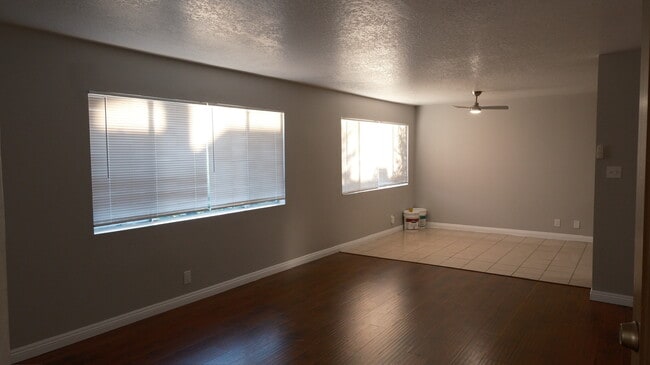 Building Photo - 18555 Collins St