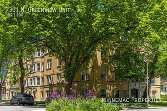 Building Photo - 7311 N Greenview Ave