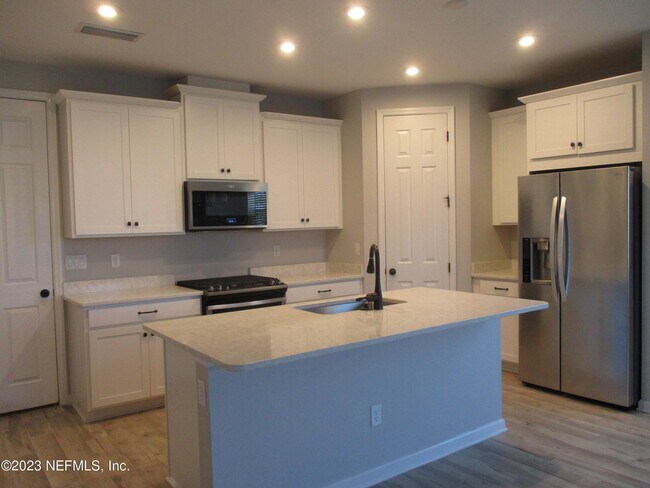 Foto del edificio - 3499 Headland Way