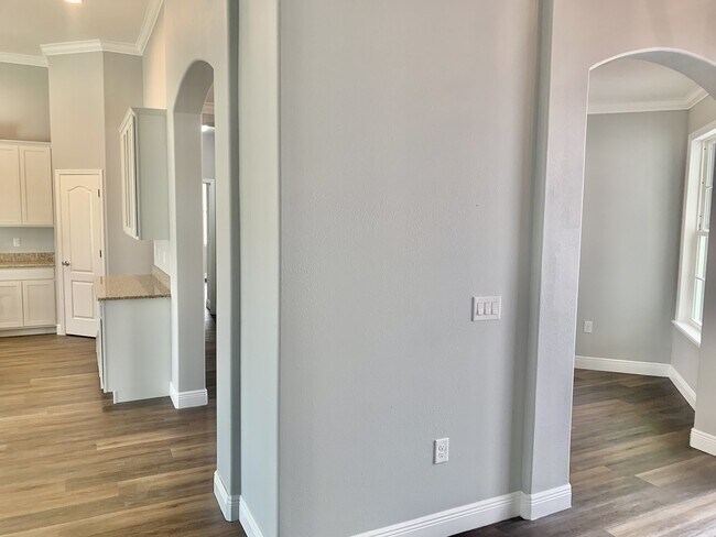 Foto del edificio - "Spacious 4-Bedroom 3-Bath with In-Law Suite & Granite Finishes in Palm Bay!"