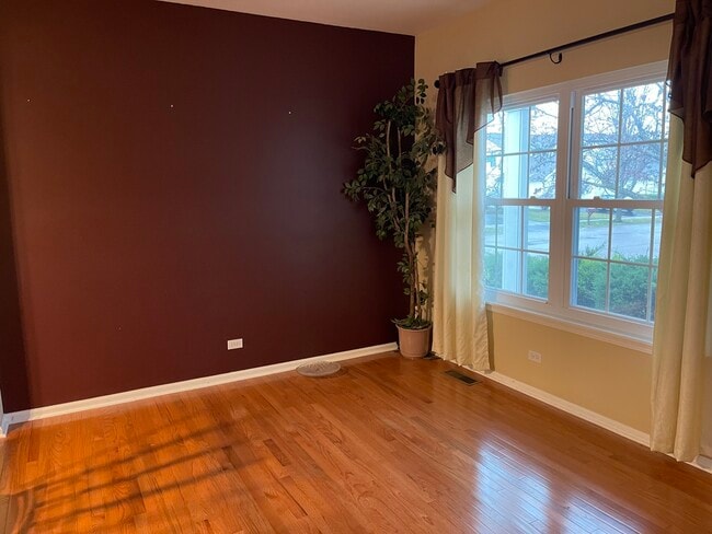Building Photo - 1100 Rosefield Ln