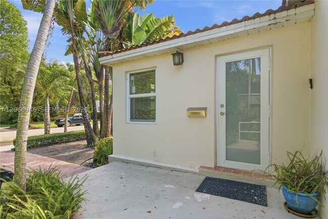 Foto del edificio - 2355 Overbrook St