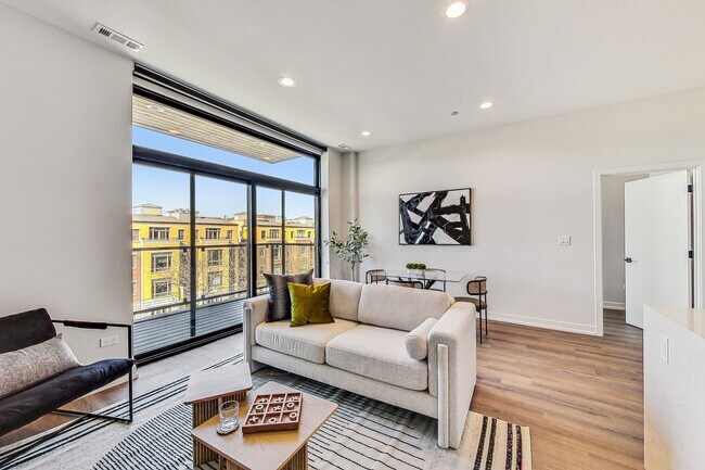 Foto del edificio - 3431 N Ashland Ave