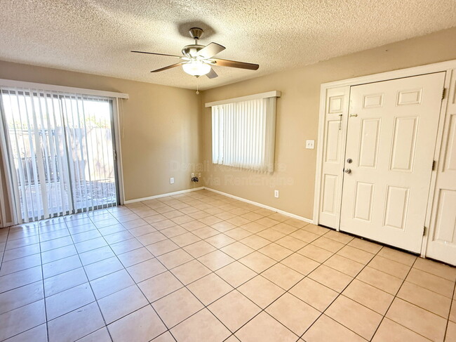 Building Photo - 5244 W Lynwood St