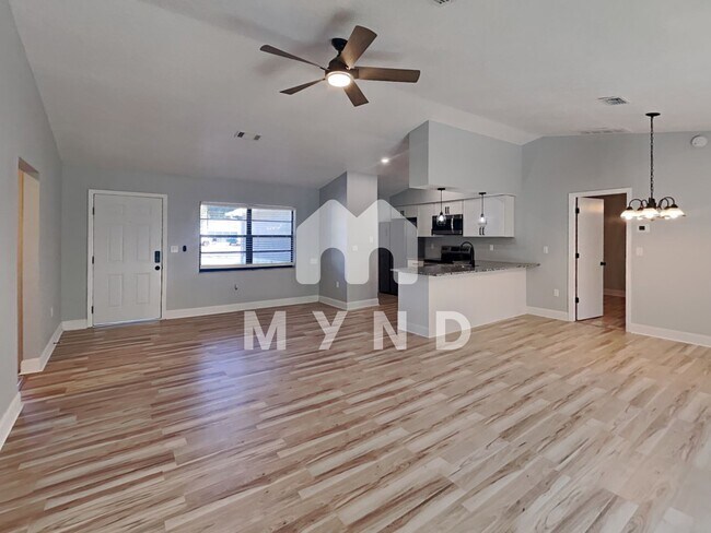 Building Photo - 2377 Deltona Blvd