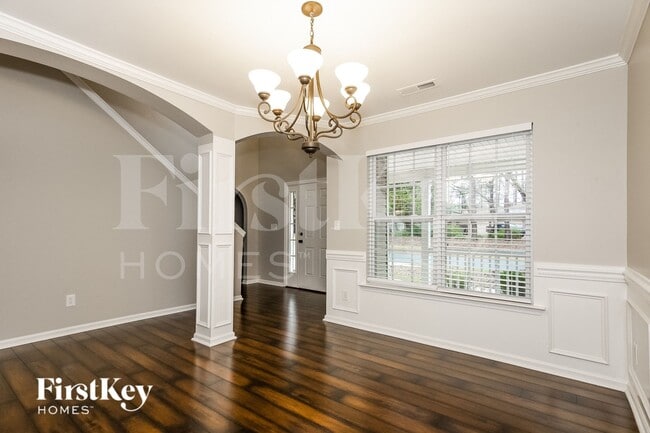 Foto del edificio - 1817 Elizabeth Oaks Ave