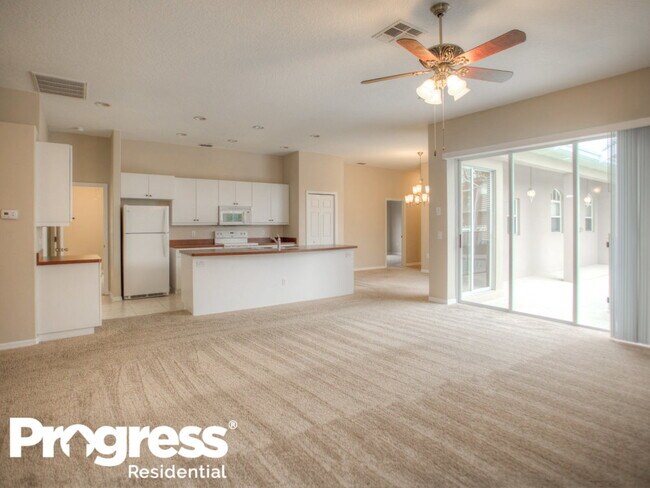 Building Photo - 2025 Larkspur Ct