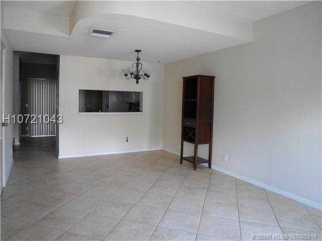 Building Photo - 9990 NW 56th Pl