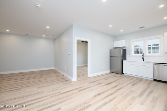 Foto del edificio - 18 Georgia Ave