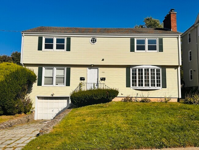 Foto del edificio - 266 Linwood St