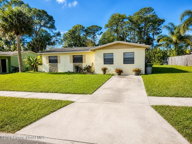 Building Photo - 1070 Lee Ave