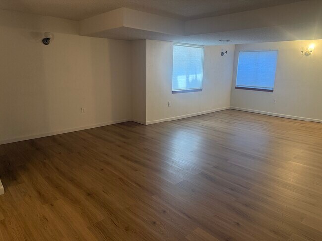 Building Photo - 14602 E Bellewood Pl