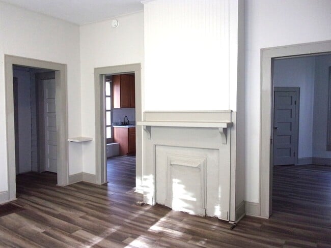 Building Photo - 311 Hasty St